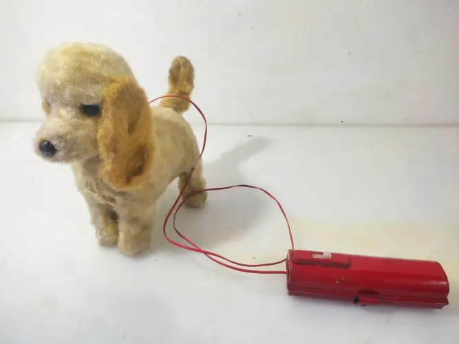 Cachorro de brinquedo vintage