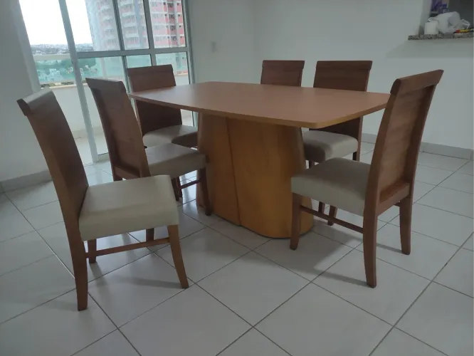 Mesa de Jantar com 6 Cadeiras em Madeira madeira