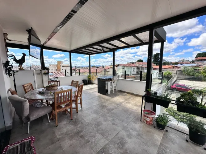 Cobertura à Venda | 3 Quartos (1 Suíte) | 2 Vagas sob Pilotis | 120m² | Copacabana