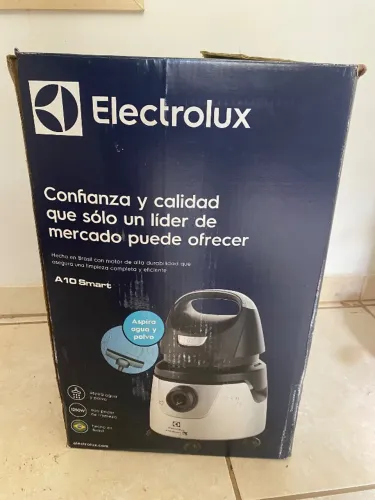 Aspirador de Pó e Água Electrolux A10 Smart 1250W - NOVO na Caixa (110V)
