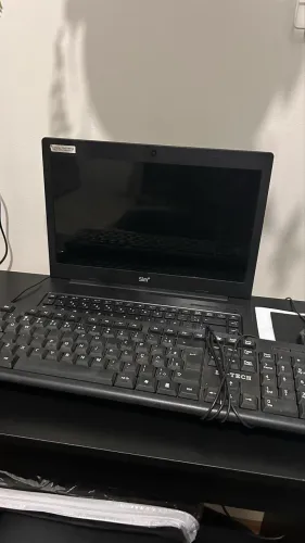 Vendo Notebook Positivo Sim+ (4GB RAM, HD 250GB) + Teclado e Mouse de Brinde