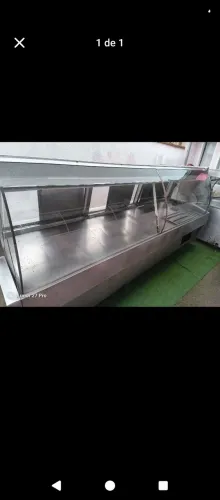 Balcão para açougue funcionando 