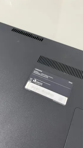 Notebook Samsung Essentials E30