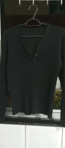 BLUSA DE MANGA COMPRIDA, KNIT DE KASHMIR ULTRAFINO DE ALTA COSTURA. USADA, ESTADO DE NOVA
