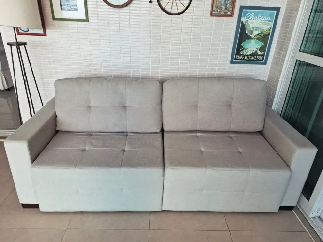 Sofá Contemporâneo 3 lugares