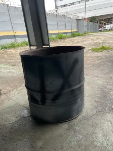 Tambor de lixo para desapego