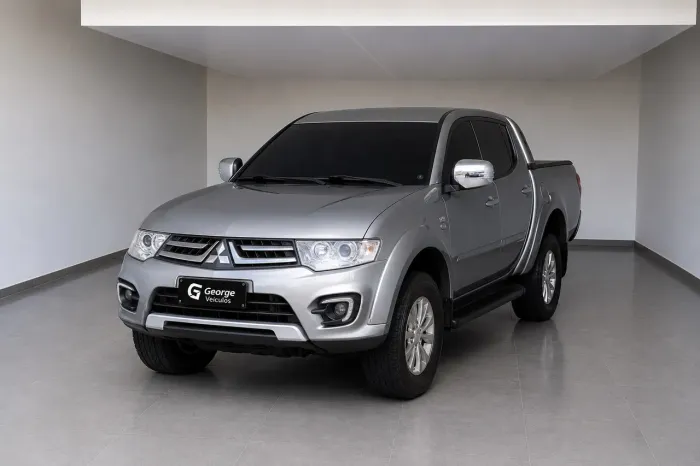 Mitsubishi L200 Triton HLS 2.4 Flex 16V CD Mec. 2016