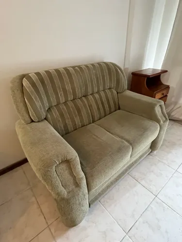 Sofá 2 lugares em excelente estado