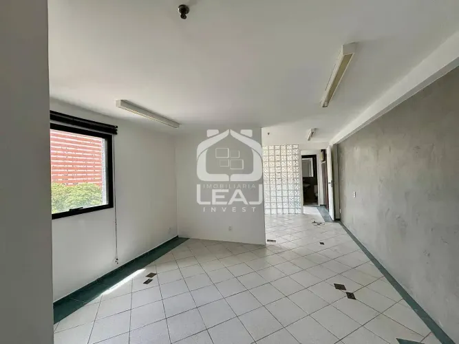 Conjunto comercial de 40m² para locação com 1 vaga de garagem no Indianópolis | Zona Sul d