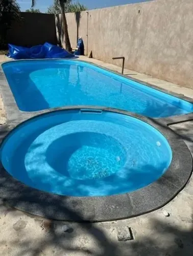 Piscina de fibra 8.50 x 3.70