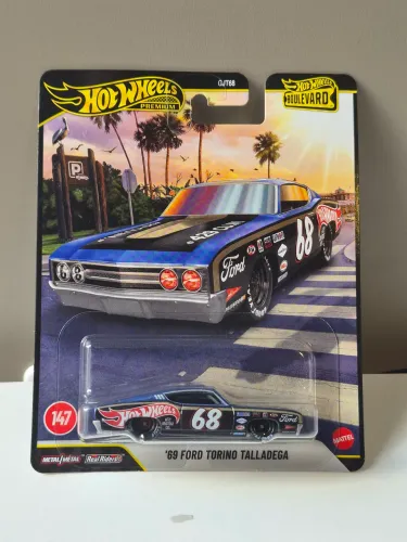 Miniatura Hot Wheels Premium 68 Ford Torino Talladega