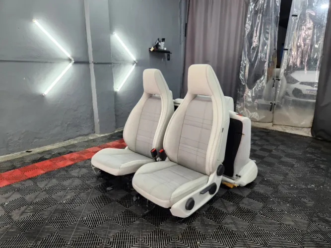 Bancos Mercedes GLA