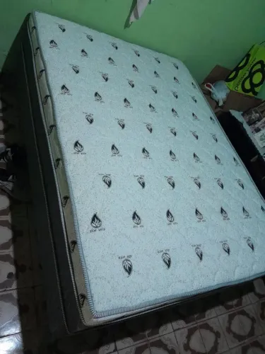 Cama Queen