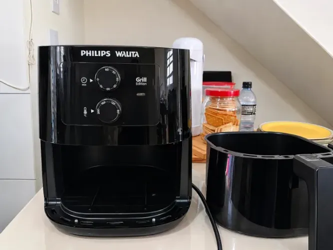 Air Fryer Philips Walita Grill Edition Preta - Usada