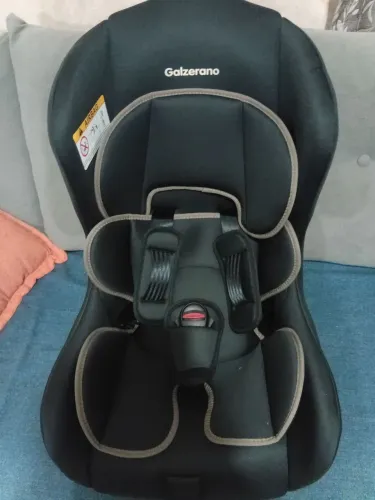 Cadeirinha de criança pra carro