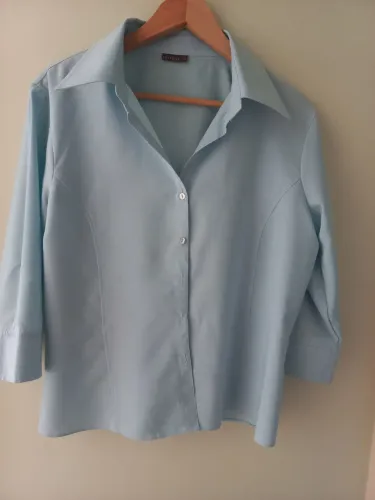 Camisa feminina azul clara - Cortelle (Renner) - Tam. 48 (Veste 42/44)