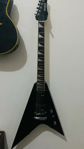 Guitarra Strinberg Flying V