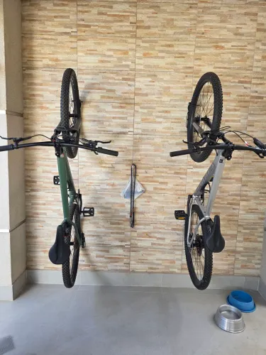 02 BICICLETAS ROCKHOPPER EXPERT 29 BRA , UMA PRATA E UMA VERDE, POUCO USO.sup.nova
