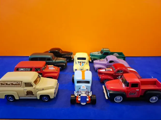 Minituras gulf, hot roads, matchbox, greenlight, hot wheels!!!