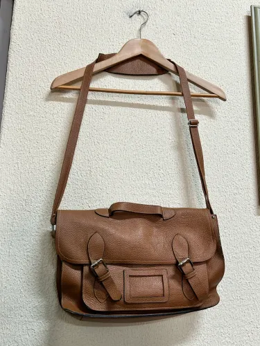 BOLSA EM COURO GREENISTHE