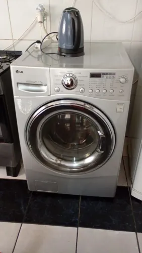 Máquina Bate e Seca 7 Kg LG