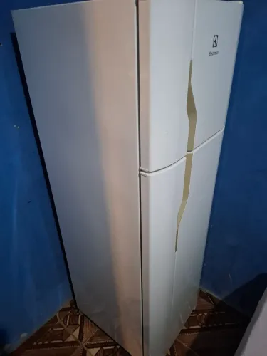 Vendo geladeira eletrolux
