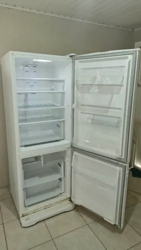 Torrando hoje aproveite geladeira Frost Free inversa Eletrolux 454 litros ?