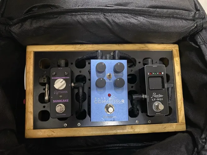 VENDO SETUP DE PEDAIS DE CONTRABAIXO