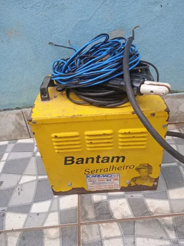 Máquina de solda.