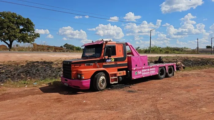 Caminhão lança zero grau e guincho de cabo