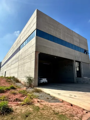 Galpão comercial no Polo 40, 900 m² e terreno de 1.00 m² em Vargem Grande Paulista/SP
