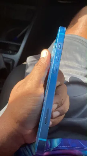 Vendo celular iPhone 13 para retirada de peças