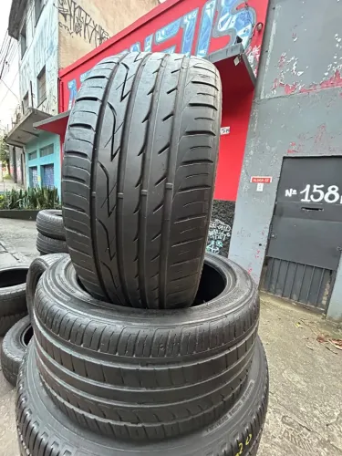 Pneus 215/45/17 seminovos por 490$ os 2 instalados