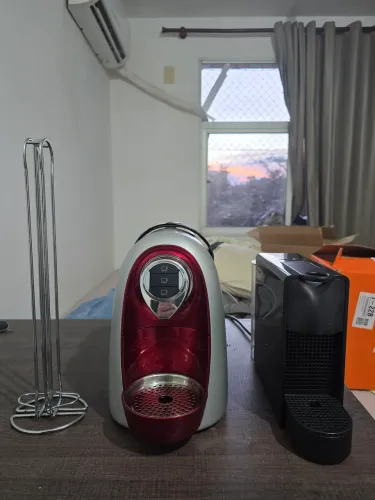 Cafeteiras Nespresso e 3 Corações
