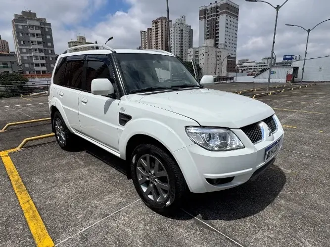 Mitsubishi Pajero TR4 2.0 Flex 16V 4X2 Aut. 2013