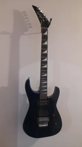 Guitarra Jackson Dinky 99