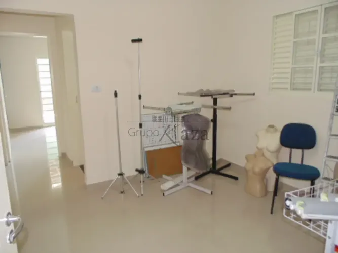 Casa comercial - Jardim Flórida - Jacareí - 79m².