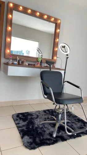 Vendo penteadeira e cadeira de maquiagem