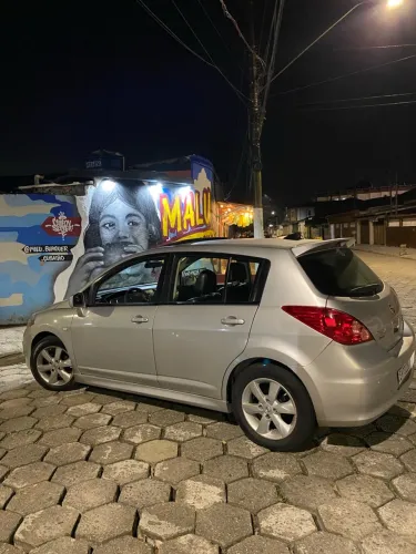 Nissan Tiida SL 1.8/1.8 Flex 16V Aut. 2012