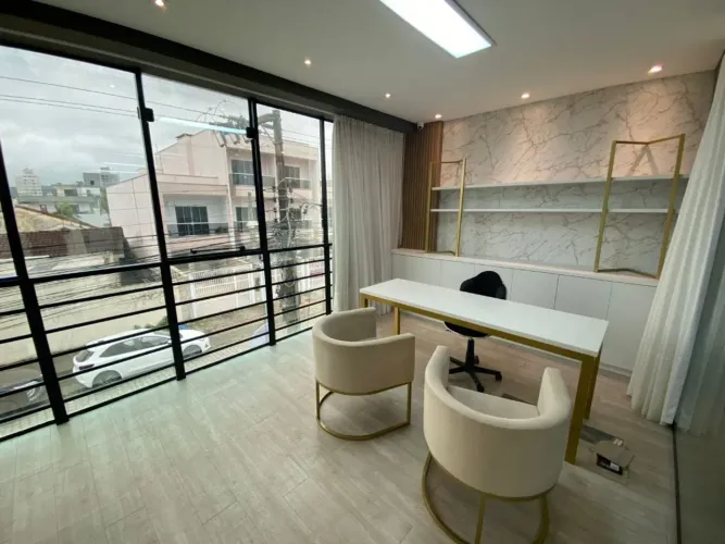 Sala Comercial no Centro de Camboriú para INVESTIMENTO | Excelente Localização