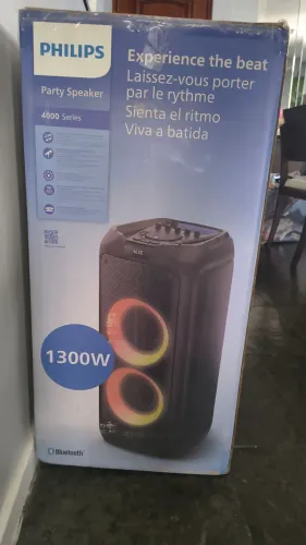 Vendo caixa de som Philips nova, nunca usada.