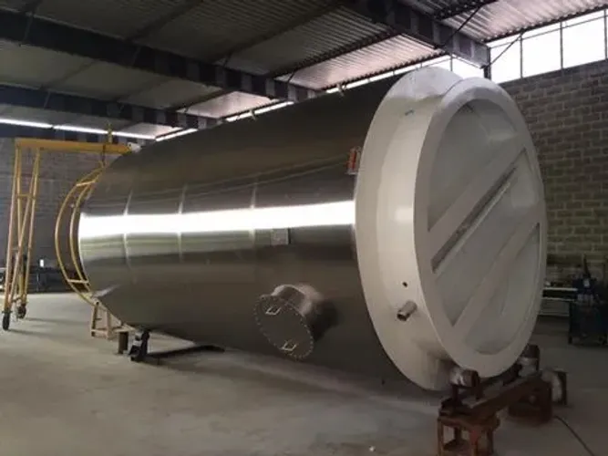 Tanques de estocagem inox, fermentadores, misturadores, tanques para lacticionios