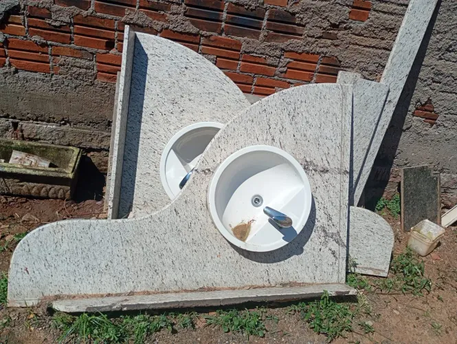 Piá com torneira e mármore completa