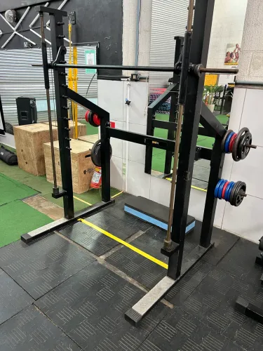 Aparelho de musculação Smith 
