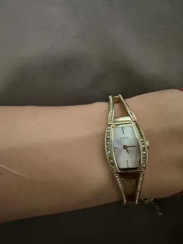 Relógio Guess Dourado