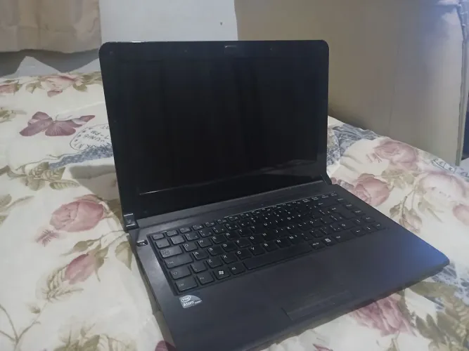 Notebook Intel Pentium Dual Core 2.30GHz - 2GB RAM (Funcionando / Uso Básico)