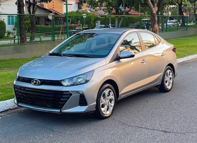 Hyundai HB20S Comfort Plus 1.0 Flex 12V Mec. 2025