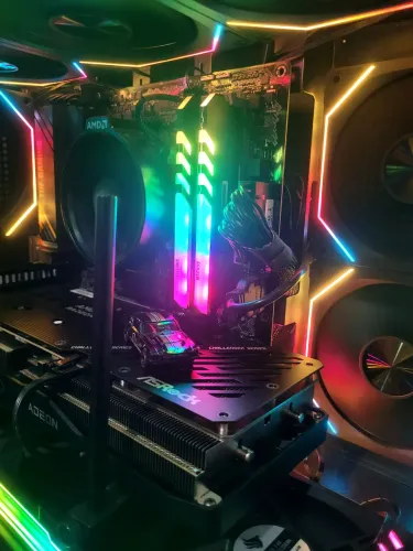 SETUP COMPLETO R5 5500 + RX 7600 OC