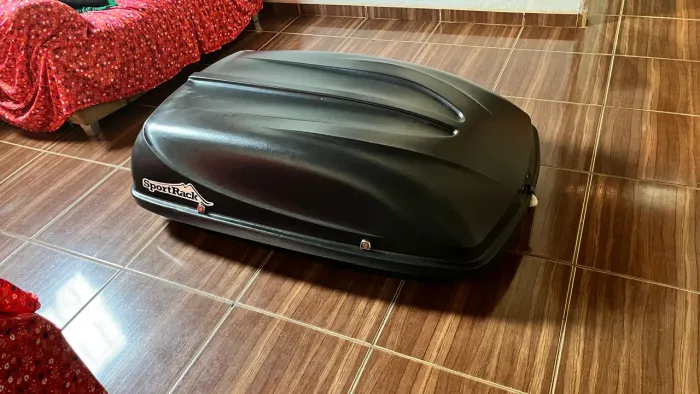 Vende-se bagageiro de teto 350L
