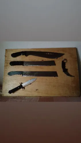 Facões para matos e churrasco .